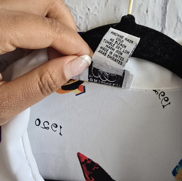 Personality Unique White Button Up Shoe Blouse Medium - Picture 7 of 11